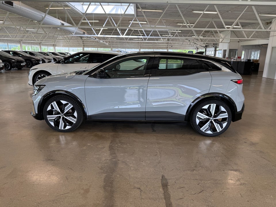 Renault Megane E-Tech 60 Iconic 5d
