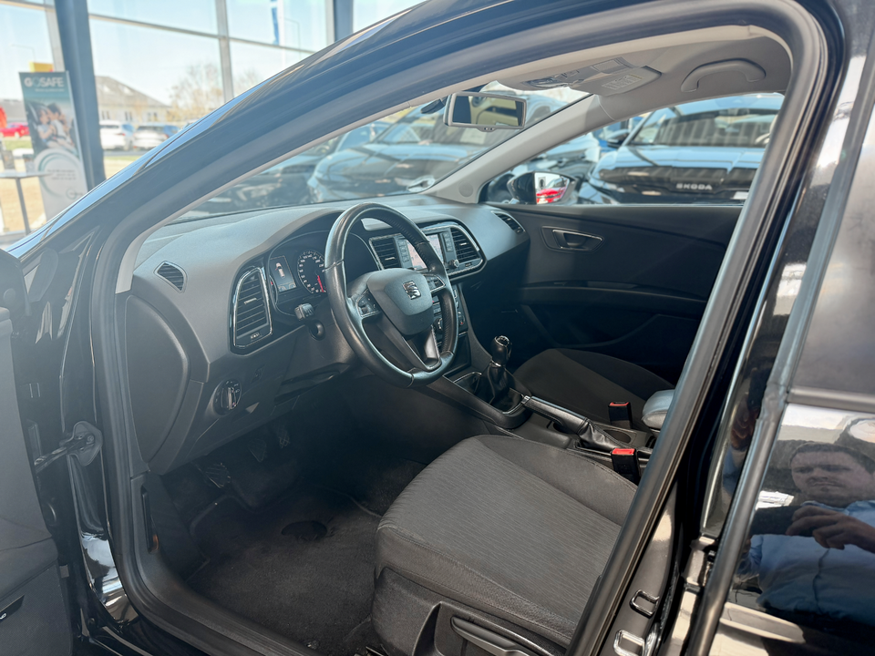 Seat Leon 1,6 TDi 105 Reference ST 5d