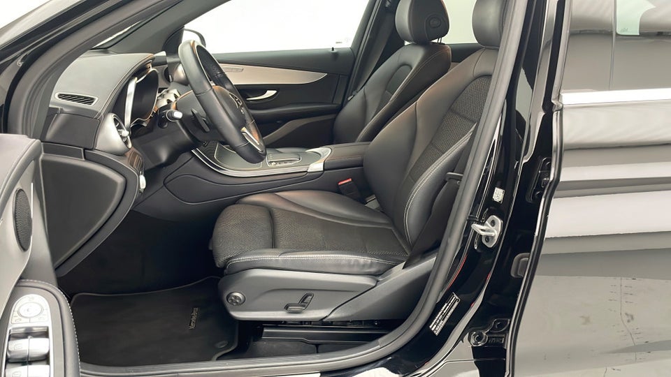 Mercedes GLC300 de 2,0 aut. 4Matic 5d