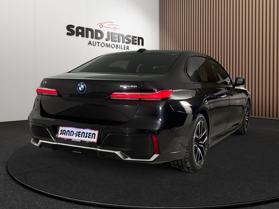 BMW i7 eDrive50 M-Sport 4d