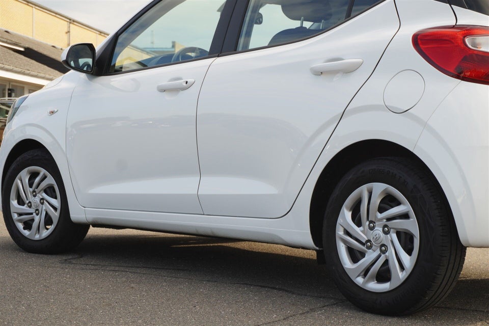 Hyundai i10 1,0 MPi Essential 5d