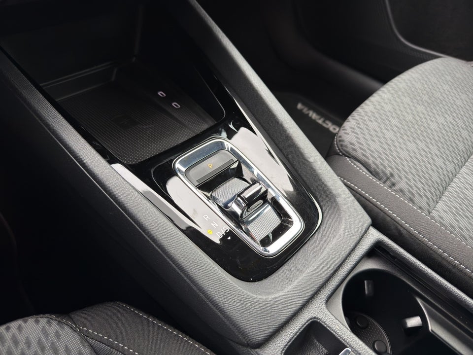 Skoda Octavia 1,4 TSi iV Plus Combi DSG 5d