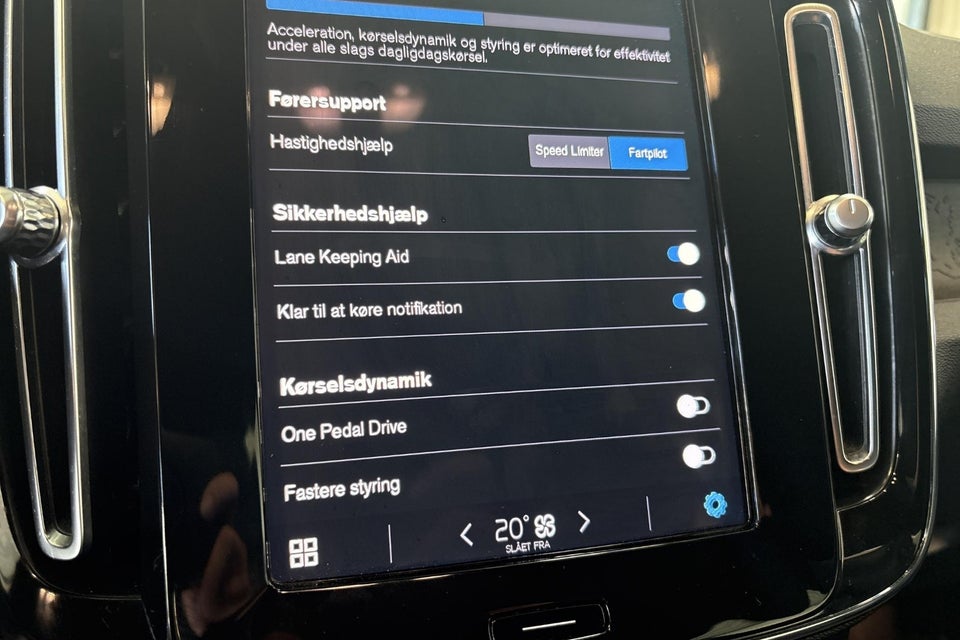 Volvo XC40 P6 ReCharge Core 5d