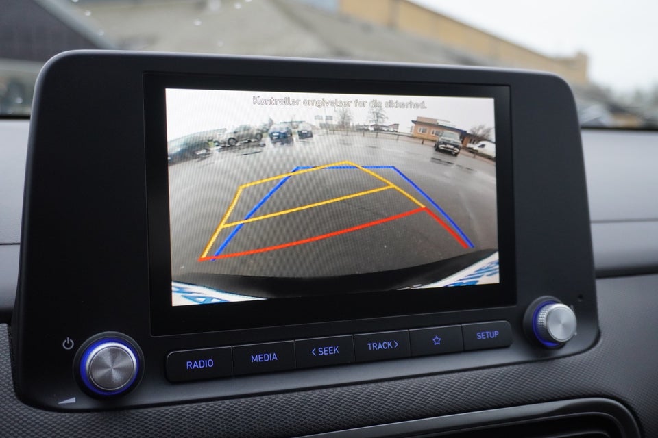 Hyundai Kona 64 EV Essential 5d