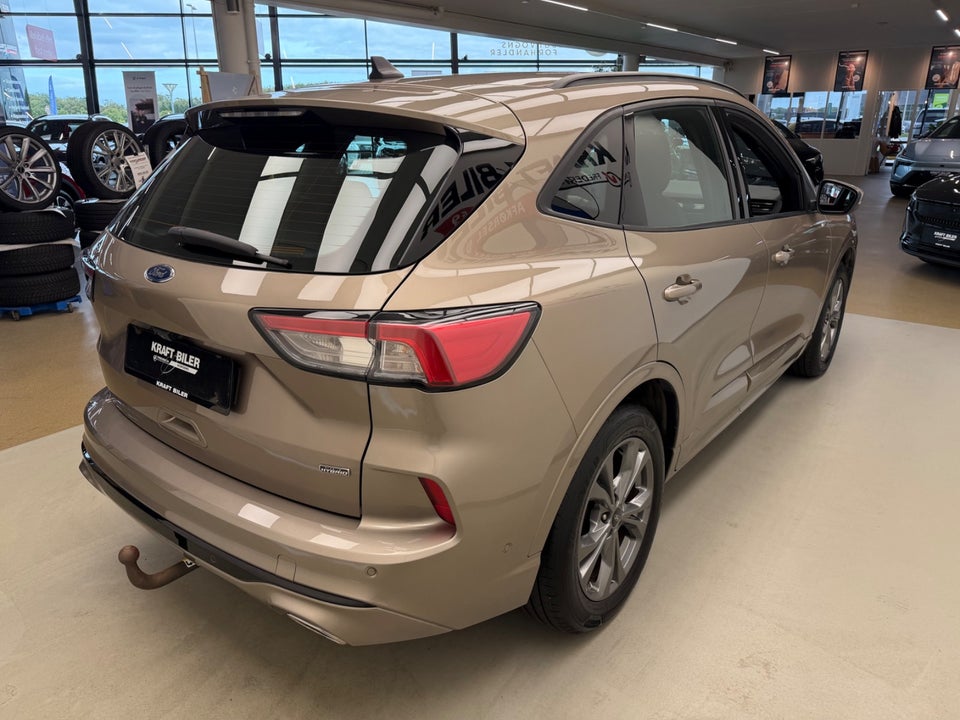 Ford Kuga 2,5 PHEV ST-Line CVT 5d