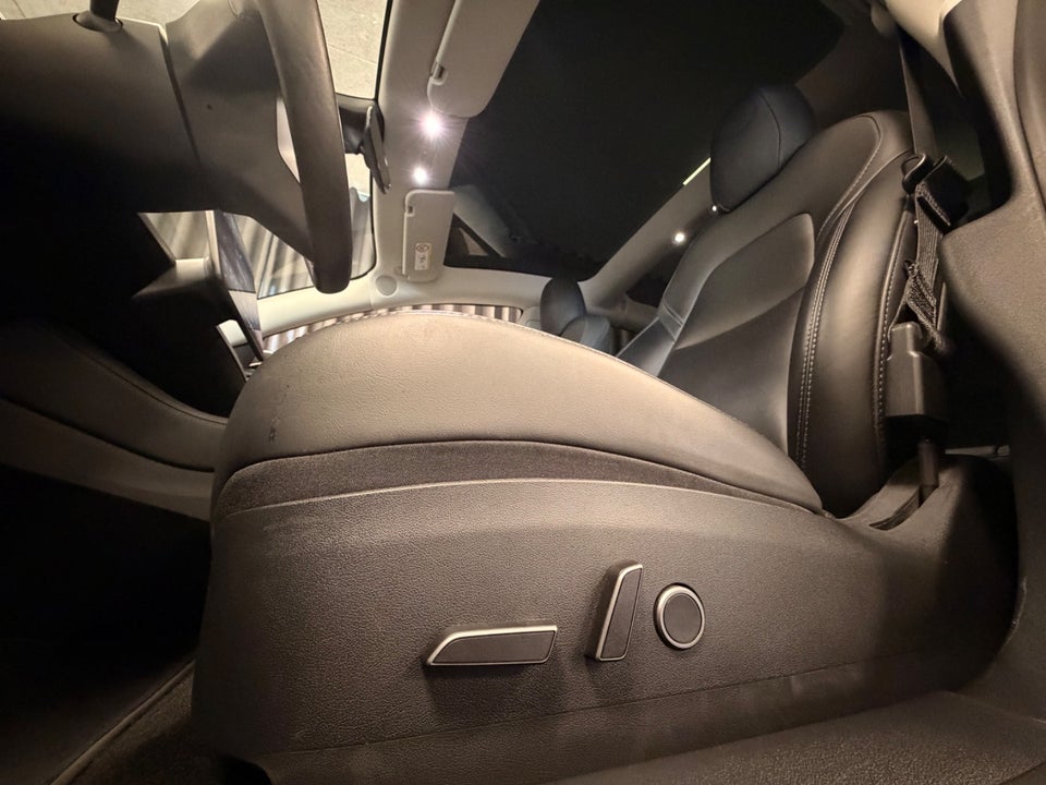 Tesla Model 3 Performance AWD 4d