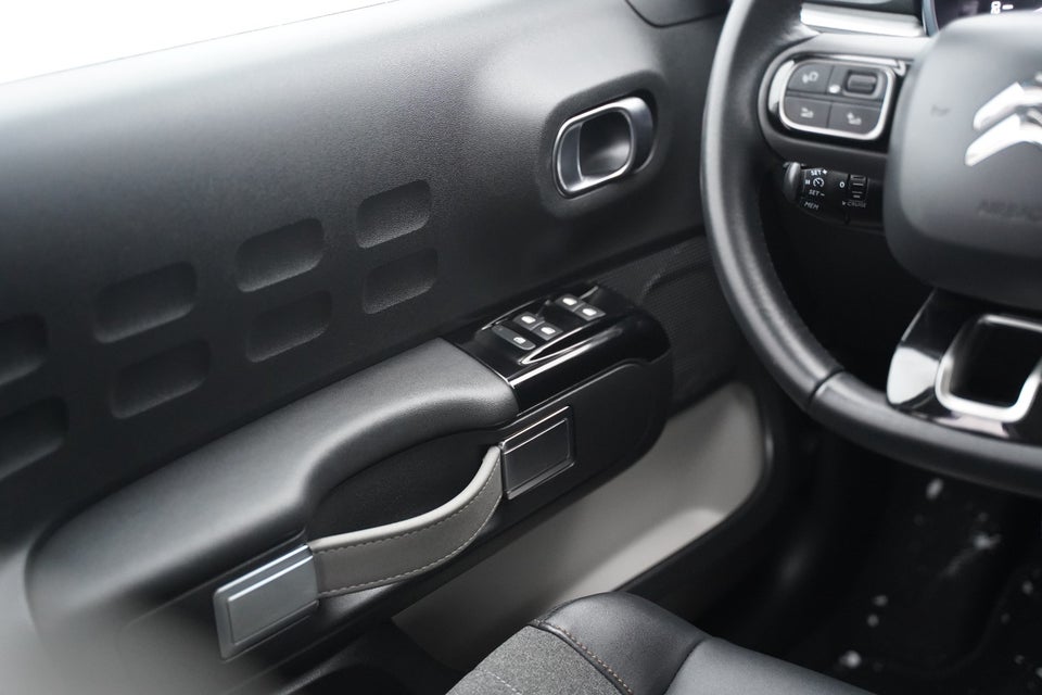 Citroën C3 1,2 PureTech 83 Shine Sport 5d