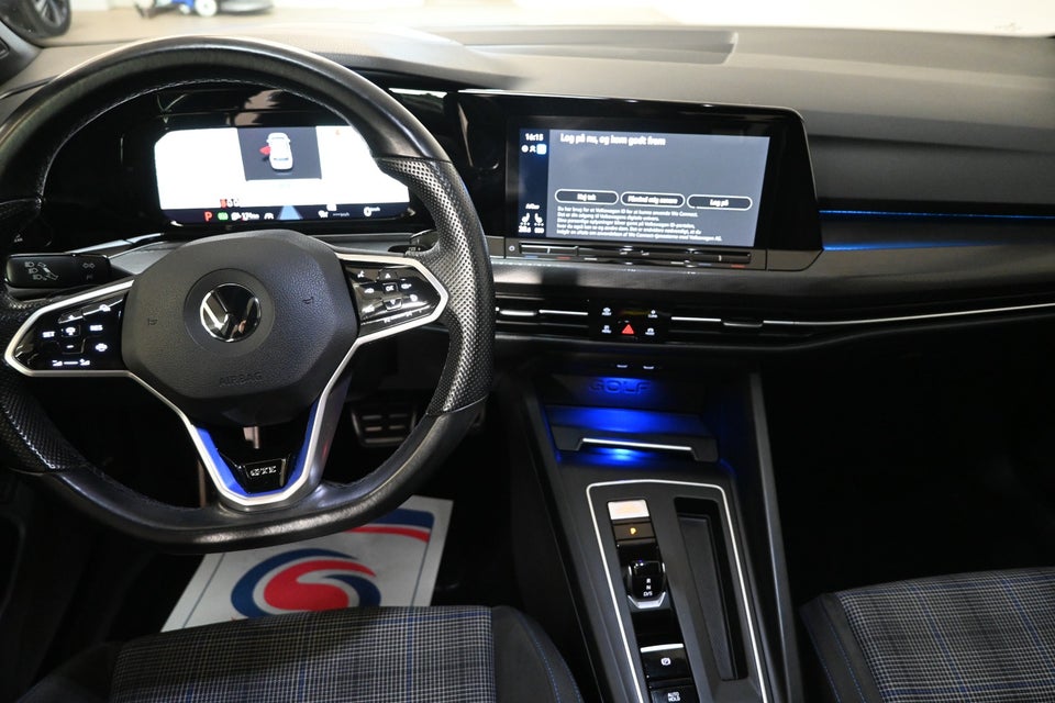 VW Golf VIII 1,4 GTE DSG 5d