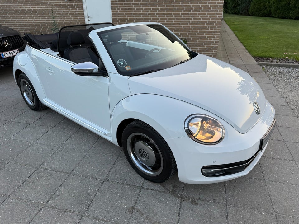 VW The Beetle 1,2 TSi 105 Design Cabriolet 2d