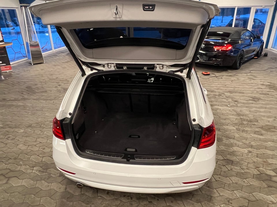 BMW 320d 2,0 Touring xDrive aut. 5d