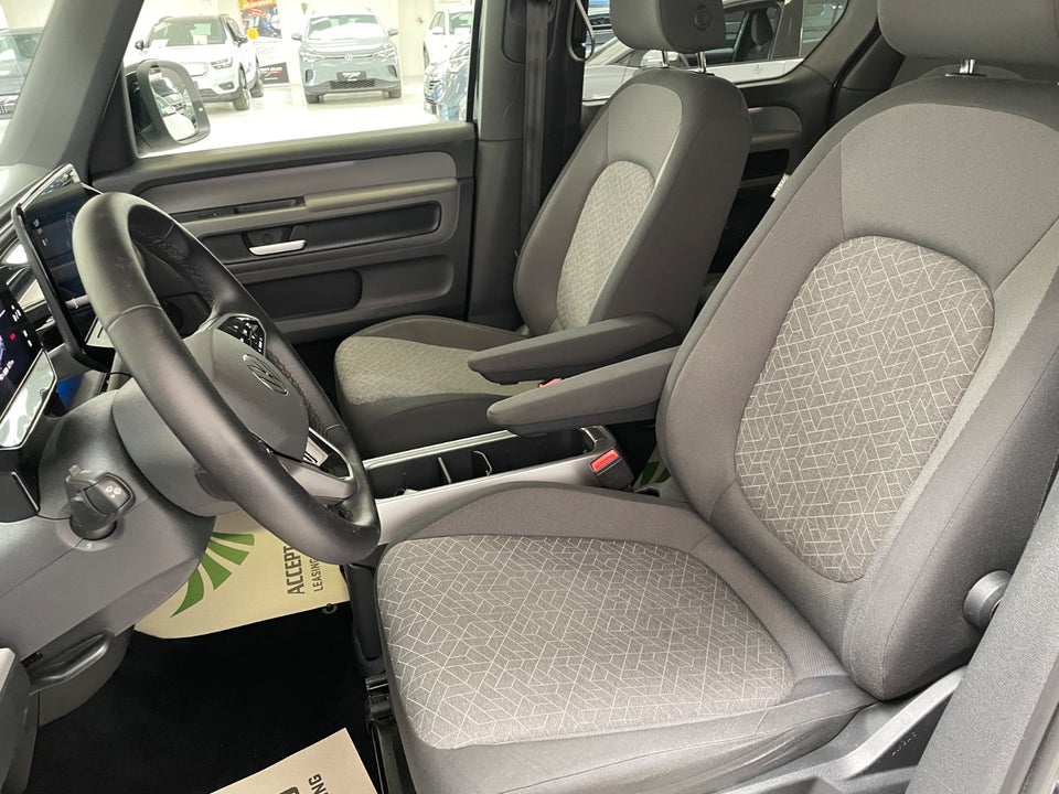 VW ID.Buzz 77 Pro SWB 5d