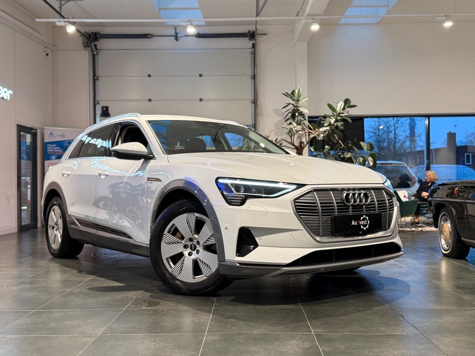 Audi e-tron 55 quattro 5d