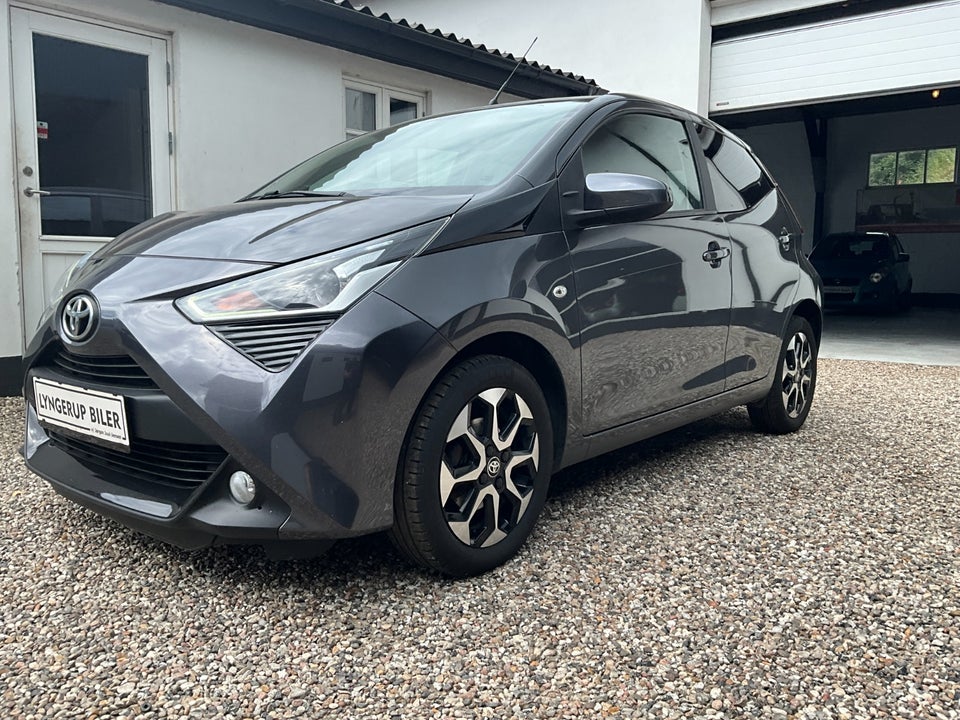 Toyota Aygo 1,0 VVT-i x-play 5d