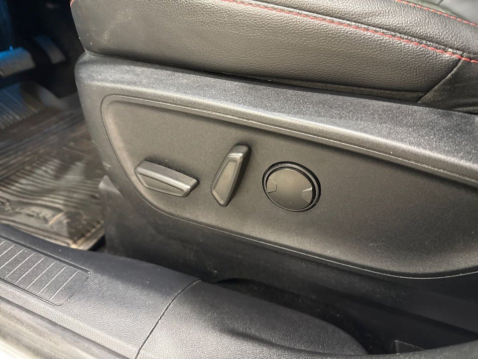 Ford Kuga 2,5 PHEV ST-Line X CVT 5d