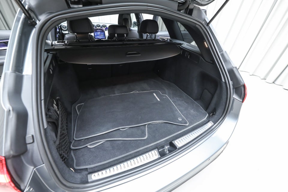 Mercedes C300 d 2,0 AMG Line stc. aut. 5d