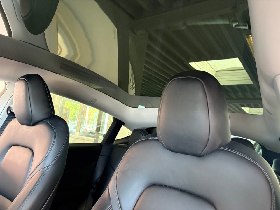 Tesla Model Y Long Range AWD 5d