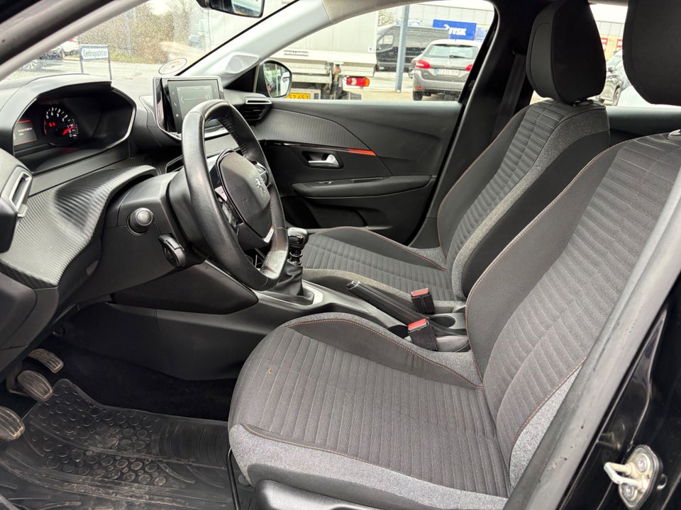 Peugeot 208 1,2 PureTech 100 Active 5d