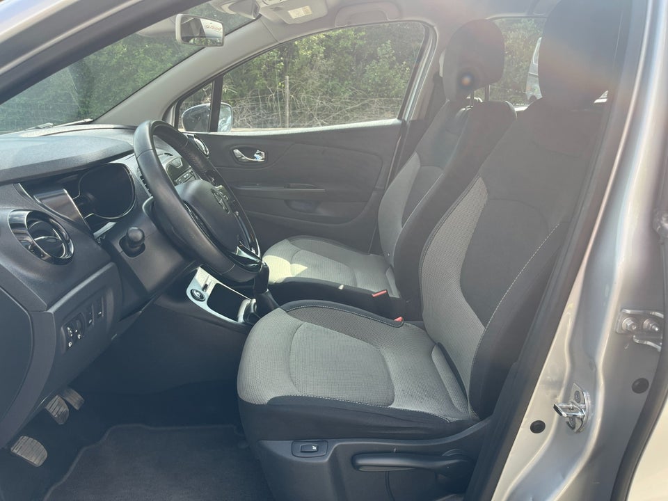 Renault Captur 0,9 TCe 90 Expression 5d