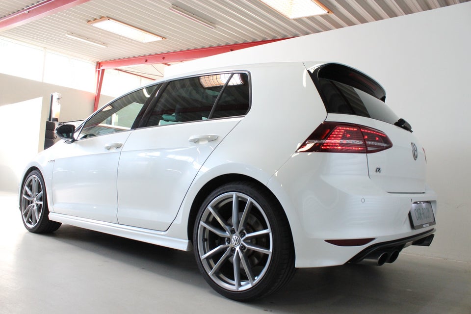 VW Golf VII 2,0 R DSG 4Motion BMT 5d