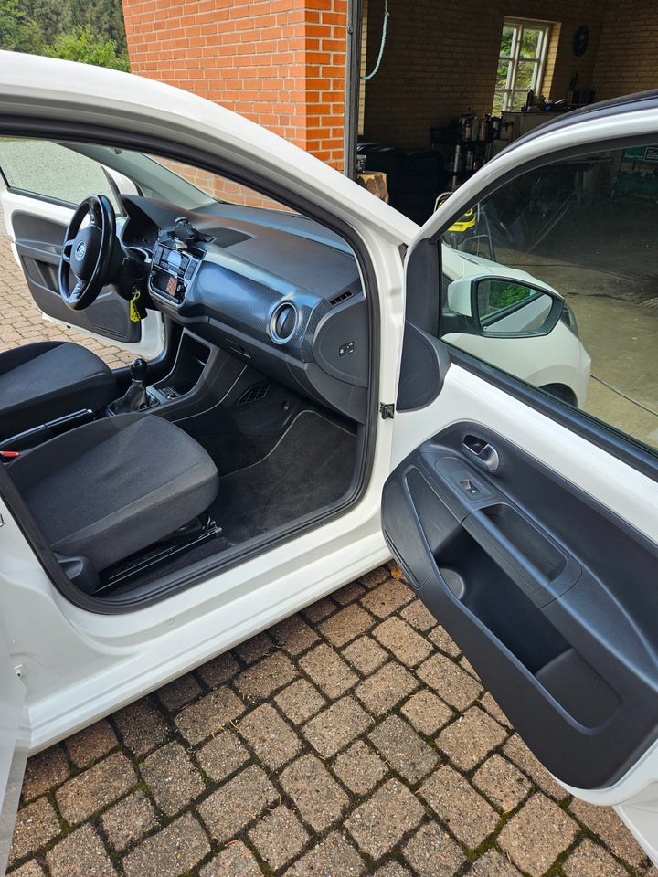 VW Up! 1,0 MPi 60 Move BMT 5d