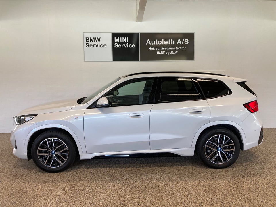 BMW iX1 xDrive30 M-Sport 5d