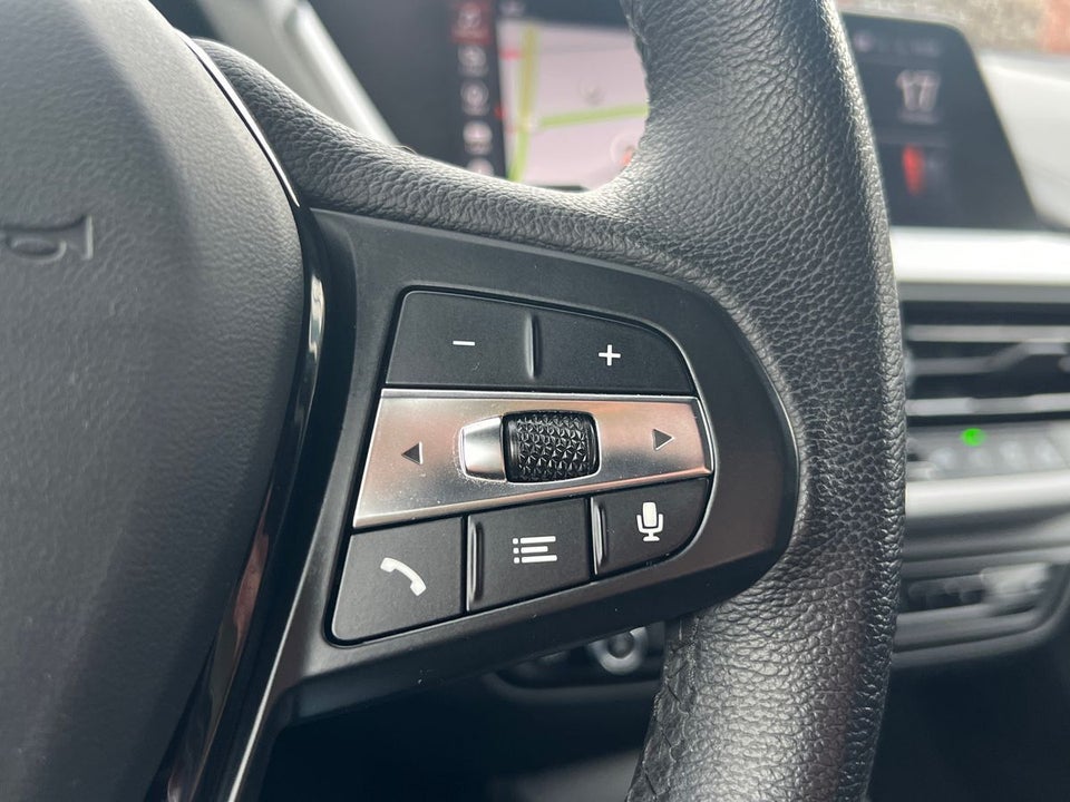 BMW 118i 1,5 Sport Line 5d