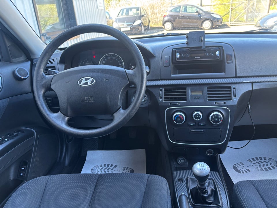 Hyundai Sonata 2,0 CRDi GL 4d