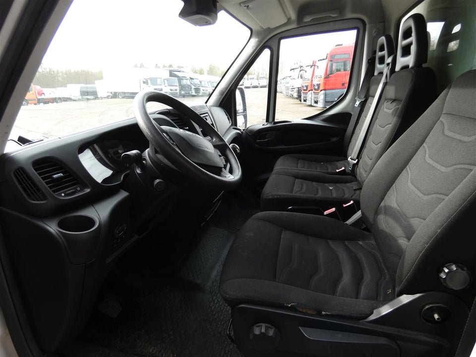 Iveco Daily 3,0 35C17 Alukasse 2d