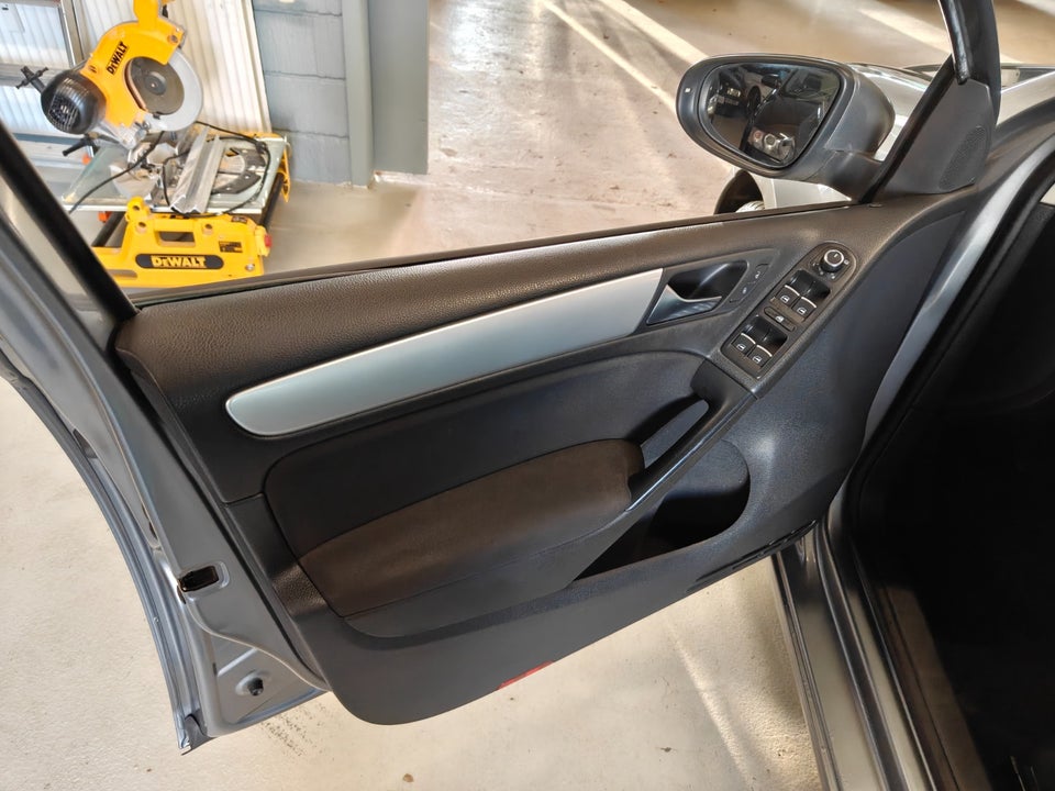 VW Golf VI 1,4 TSi 122 Highline 5d