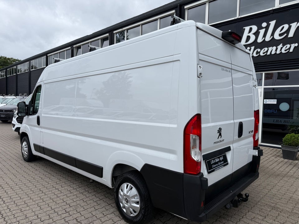Peugeot Boxer 333 2,2 BlueHDi 140 L3H2 Premium