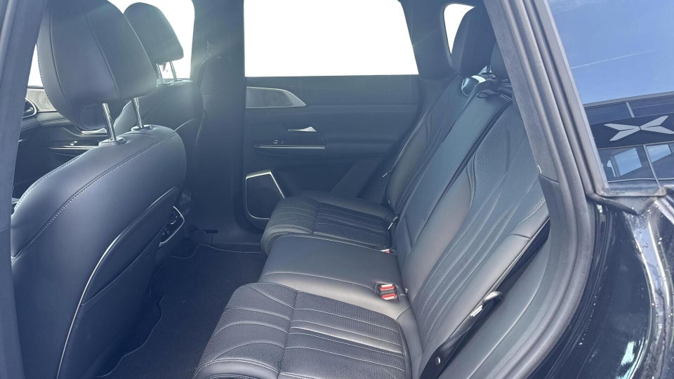 Xpeng G9 Performance Black Edition 5d