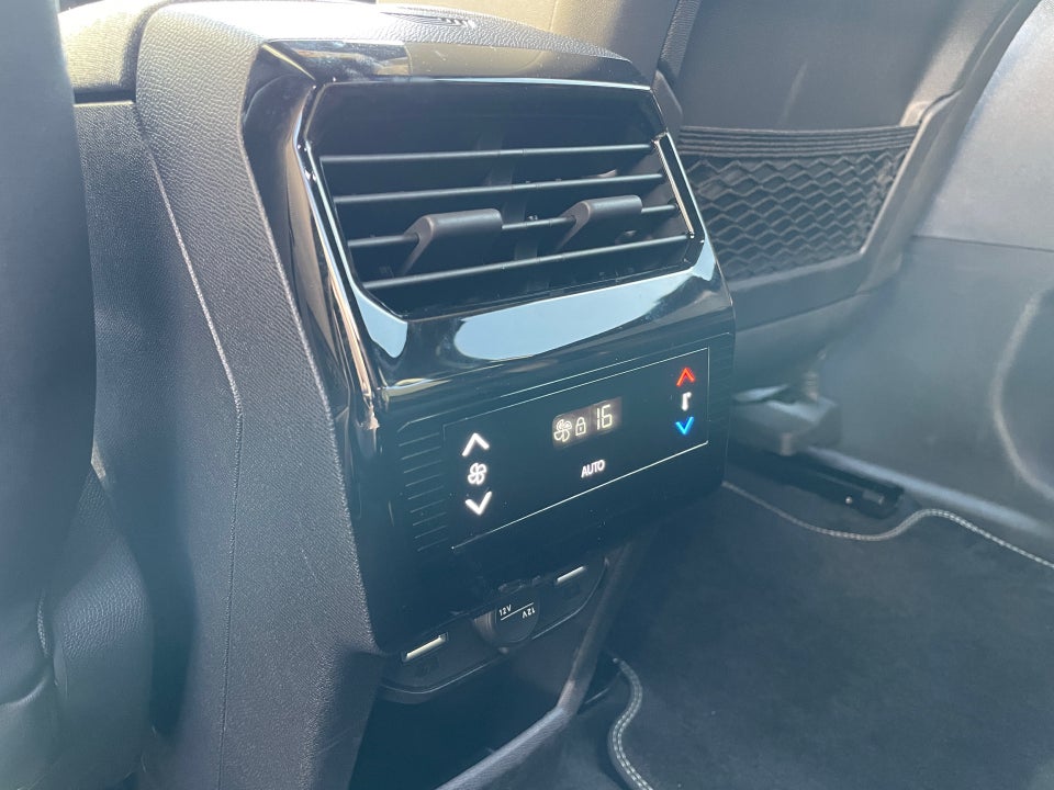 Peugeot e-5008 77 GT Pack 7prs 5d