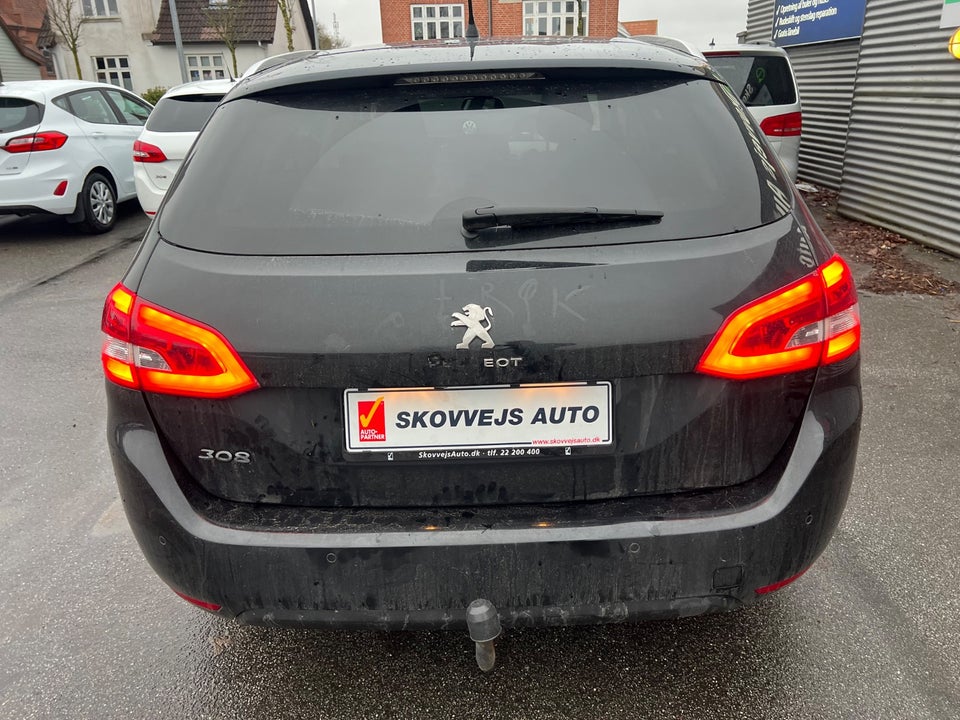 Peugeot 308 1,5 BlueHDi 130 Allure Sky SW 5d