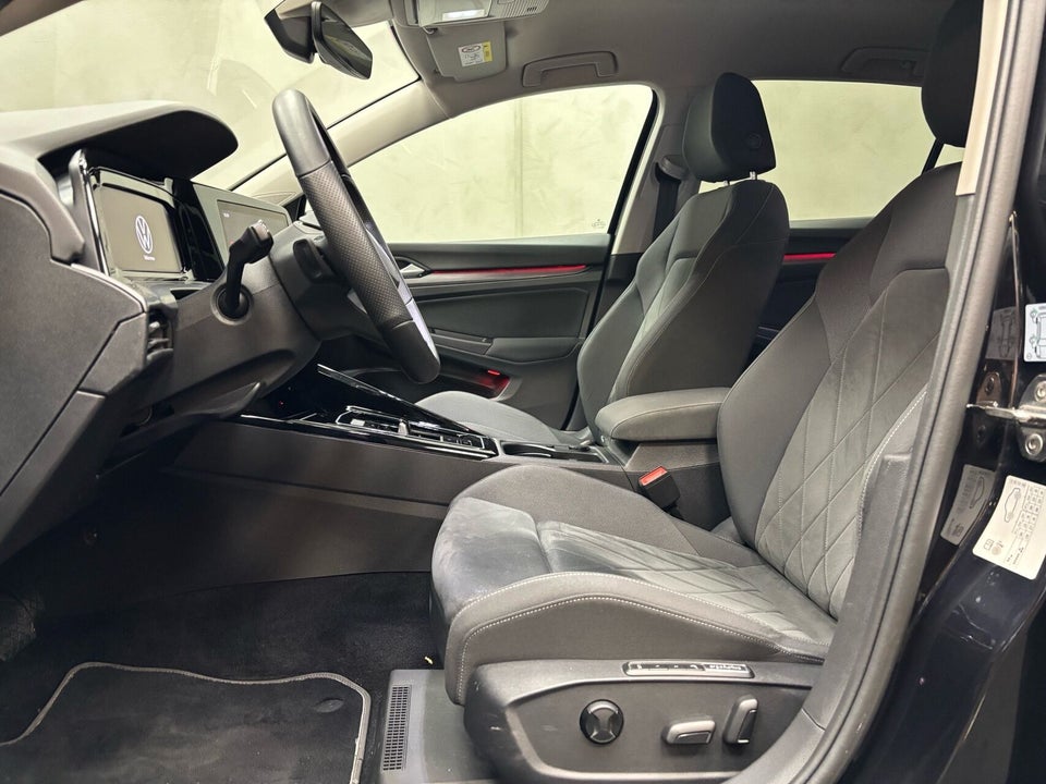 VW Golf VIII 1,5 eTSi 150 Style DSG 5d