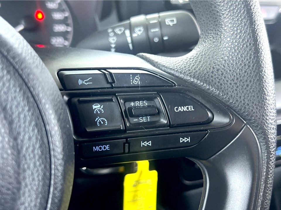 Toyota Yaris 1,5 Hybrid H1 e-CVT 5d