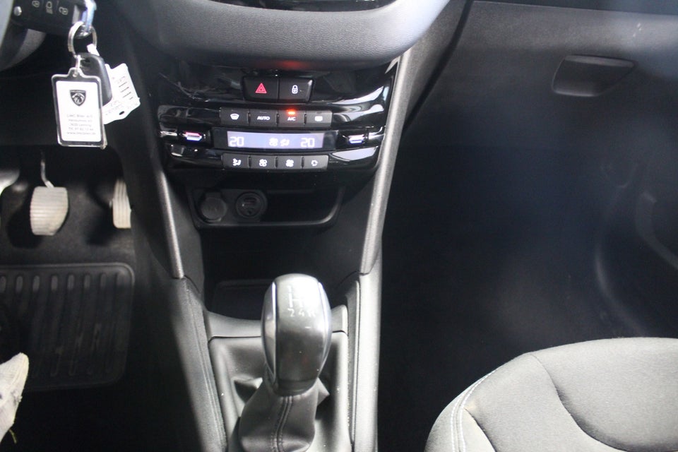 Peugeot 208 1,2 VTi Allure 5d