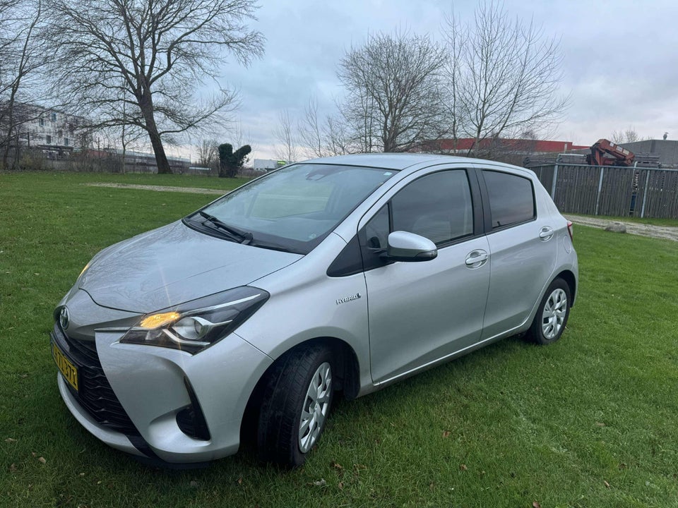 Toyota Yaris 1,5 Hybrid H2 e-CVT Van 5d