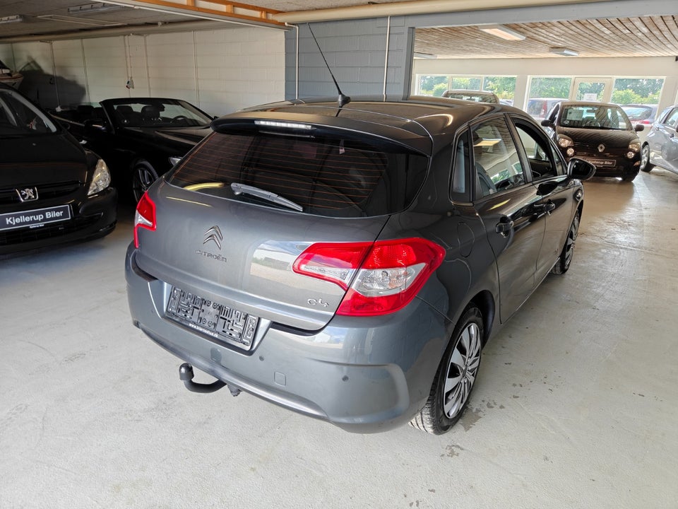 Citroën C4 1,4 VTi Attraction 5d