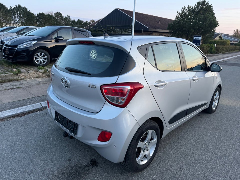 Hyundai i10 1,0 Black Line 5d