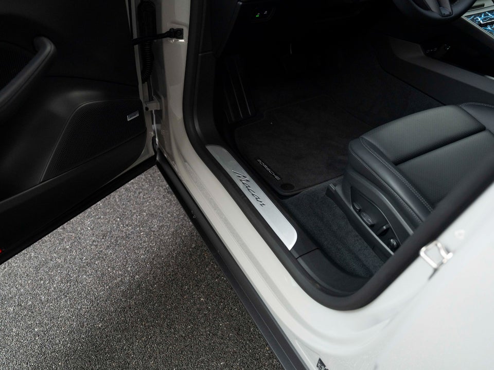 Porsche Macan 5d