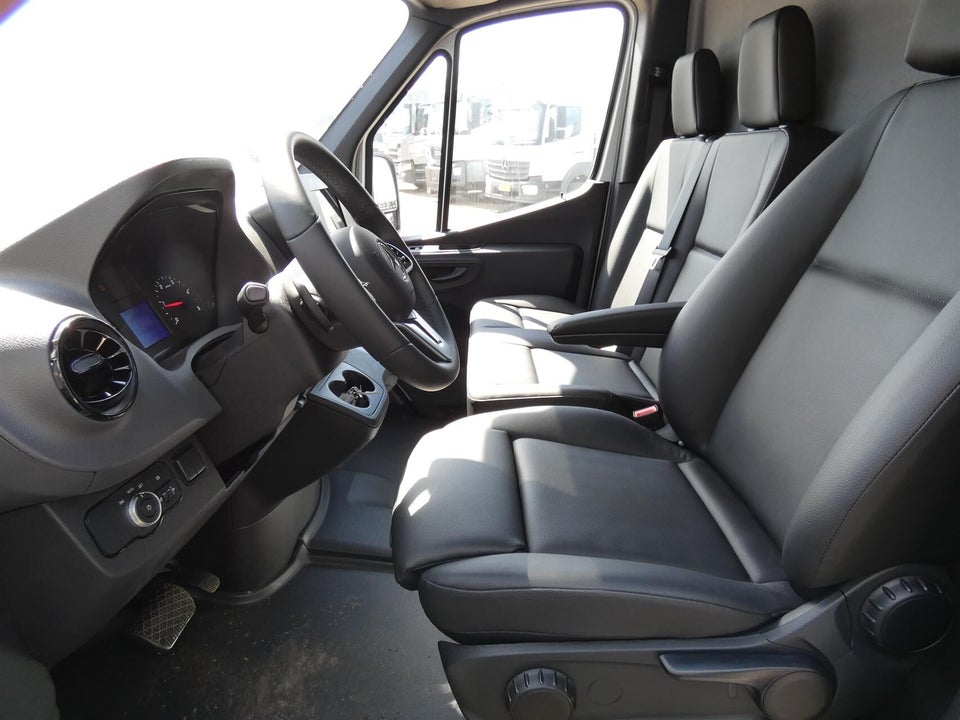 Mercedes Sprinter 317 2,0 CDi A2 Kassevogn aut. RWD