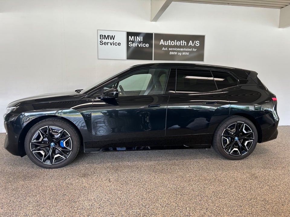 BMW iX xDrive40 Supercharged 5d