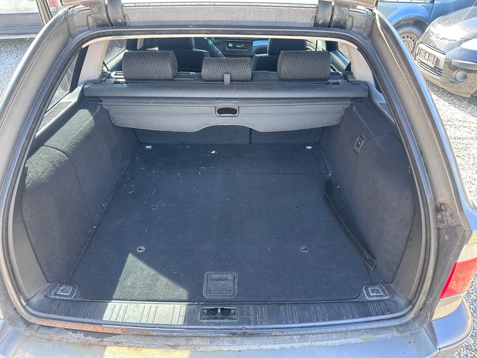 BMW 520i 2,2 Touring Steptr. 5d