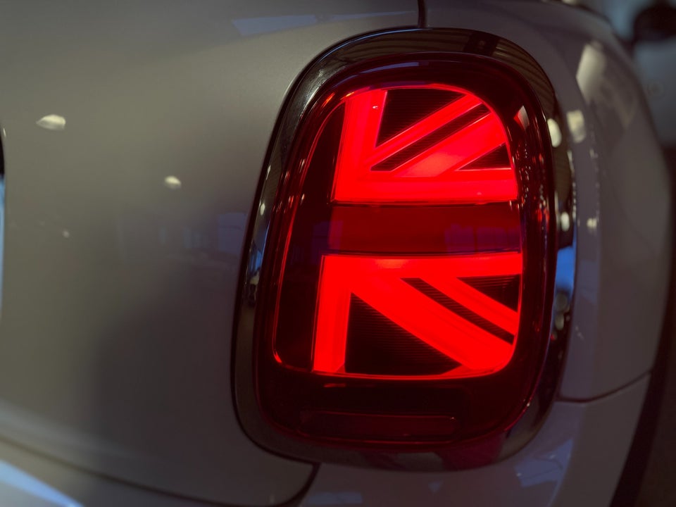 MINI Cooper SE Maximise 3d