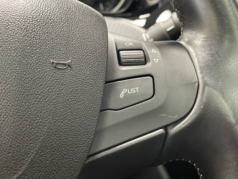 Peugeot 208 1,2 PureTech 82 Prestige 5d