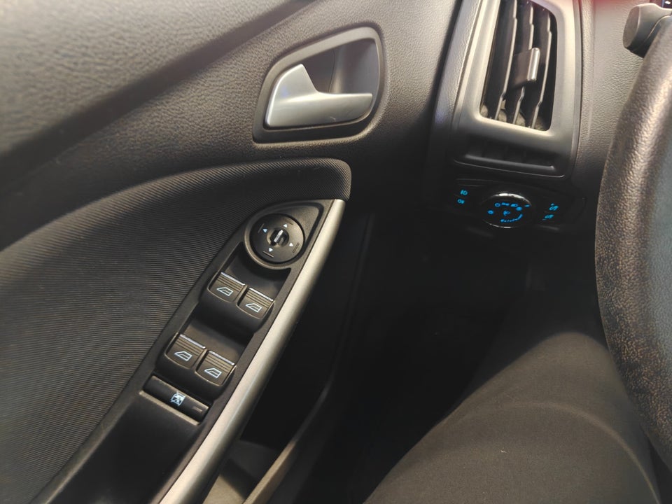 Ford Focus 1,0 SCTi 100 Edition stc. ECO 5d