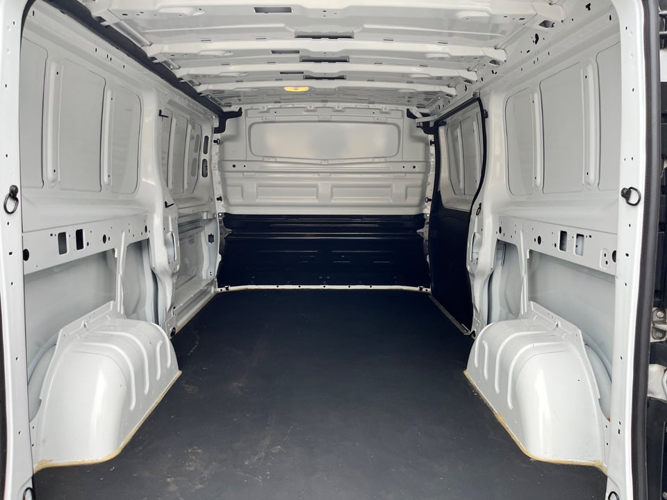 Renault Trafic T29 2,0 dCi 145 L2H1