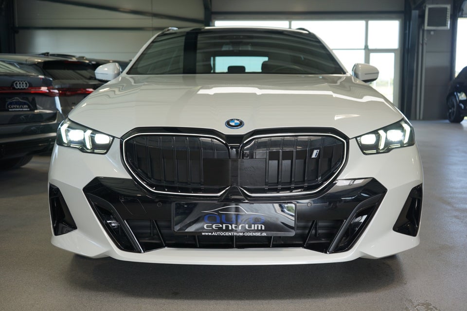 BMW i5 xDrive40 Touring M-Sport Pro 5d