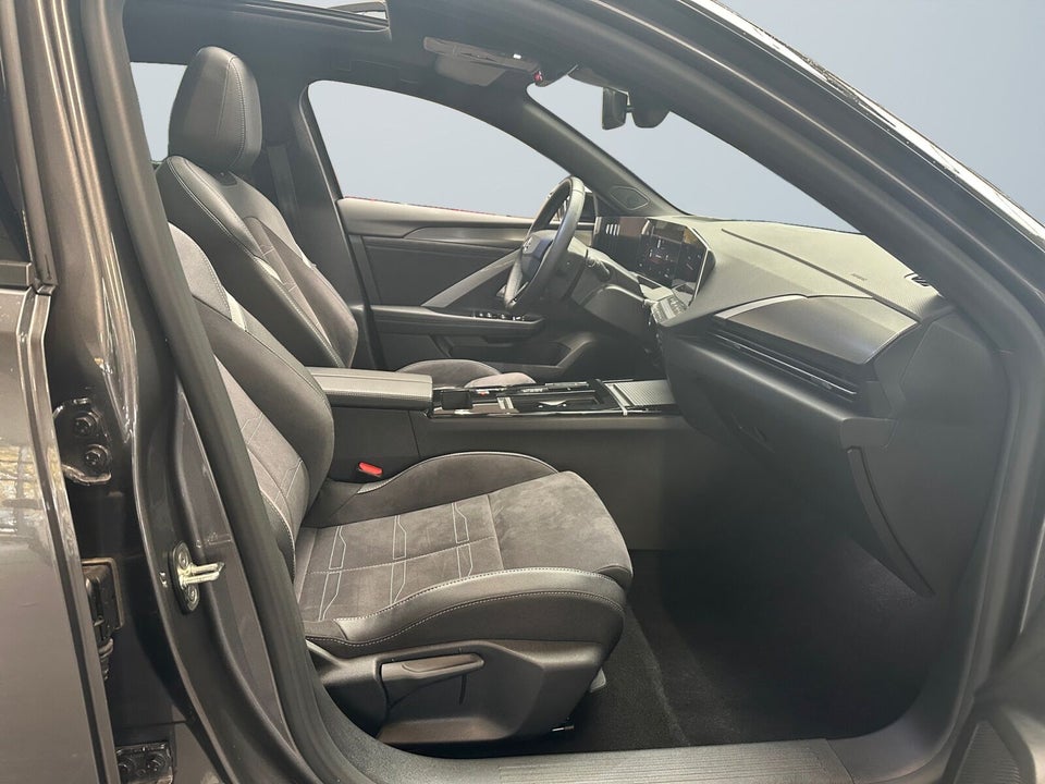 Opel Astra-e 54 GS 5d