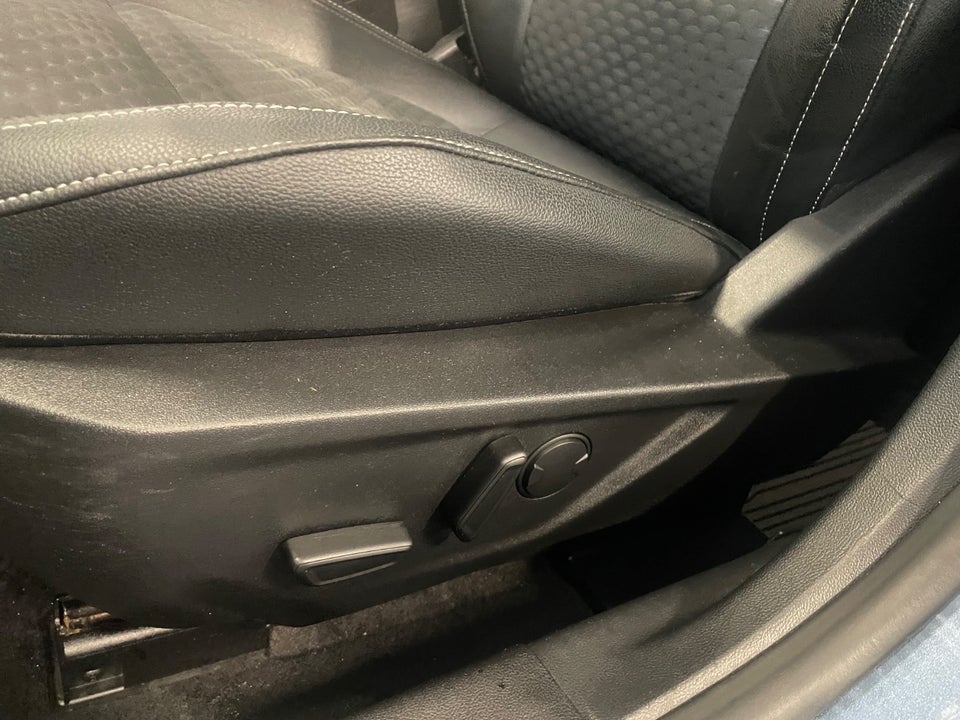 Ford Focus 2,0 EcoBlue Titanium Business aut. 5d